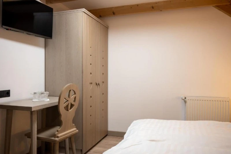 Bran Cazare | Motel (K1572-59) Imaginea poate fi supusă drepturilor de autor. Se recomandă contactarea titularului drepturilor.