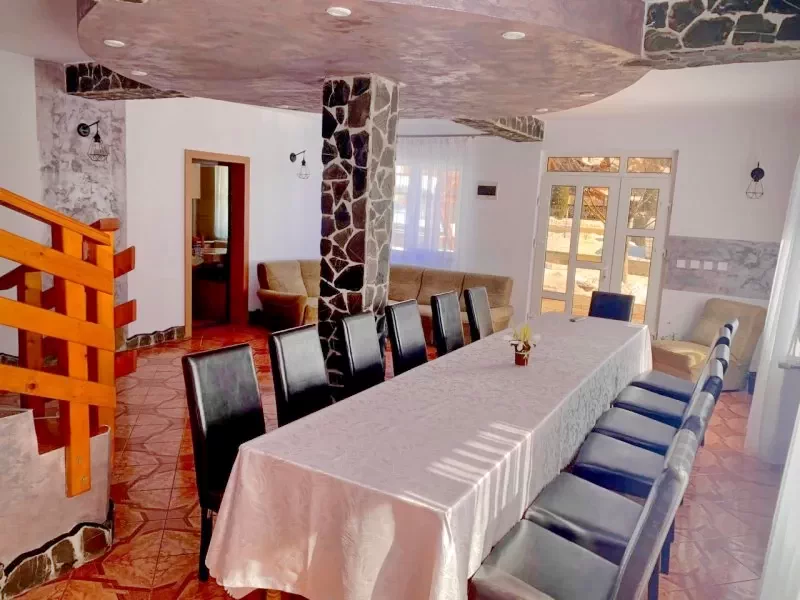 Moieciu de Sus Cazare | Motel (K1375-4) Imaginea poate fi supusă drepturilor de autor. Se recomandă contactarea titularului drepturilor.