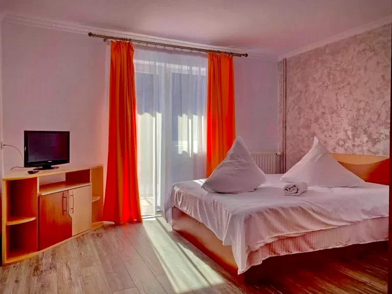 Moieciu de Sus Cazare | Motel (K1375-9) Imaginea poate fi supusă drepturilor de autor. Se recomandă contactarea titularului drepturilor.