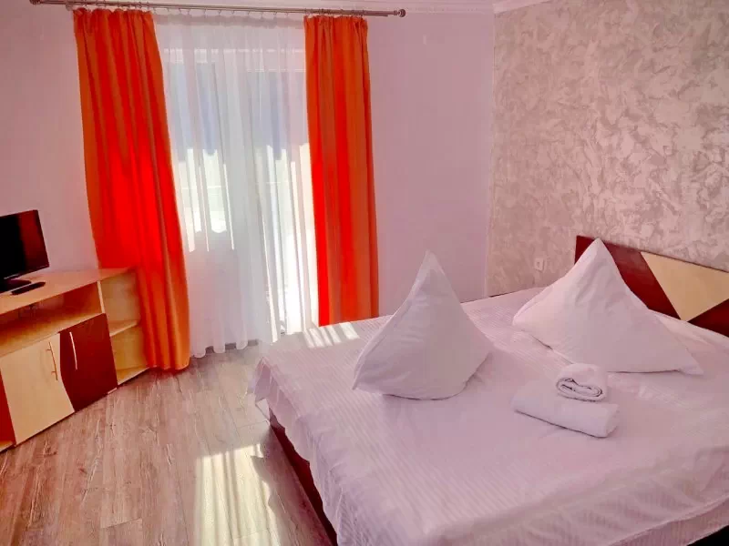 Moieciu de Sus Cazare | Motel (K1375-17) Imaginea poate fi supusă drepturilor de autor. Se recomandă contactarea titularului drepturilor.