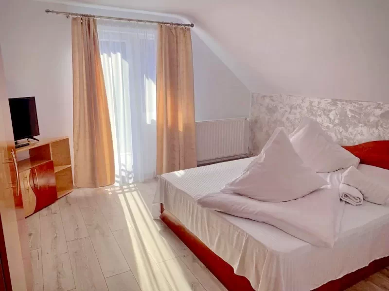 Moieciu de Sus Cazare | Motel (K1375-19) Imaginea poate fi supusă drepturilor de autor. Se recomandă contactarea titularului drepturilor.