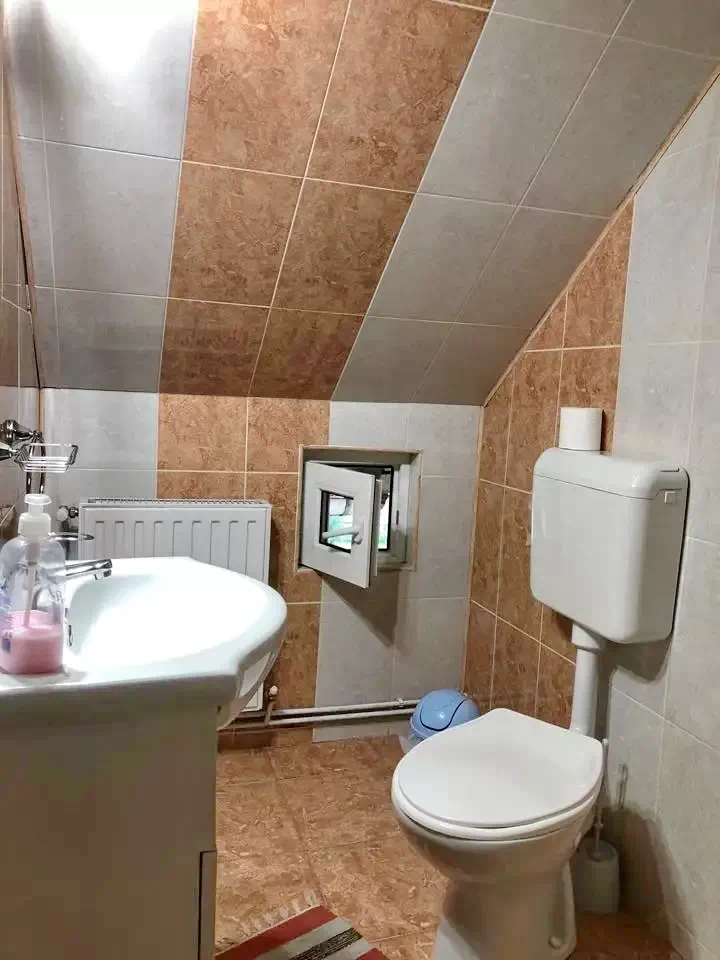 Moieciu de Sus Cazare | Motel (K1375-29) Imaginea poate fi supusă drepturilor de autor. Se recomandă contactarea titularului drepturilor.