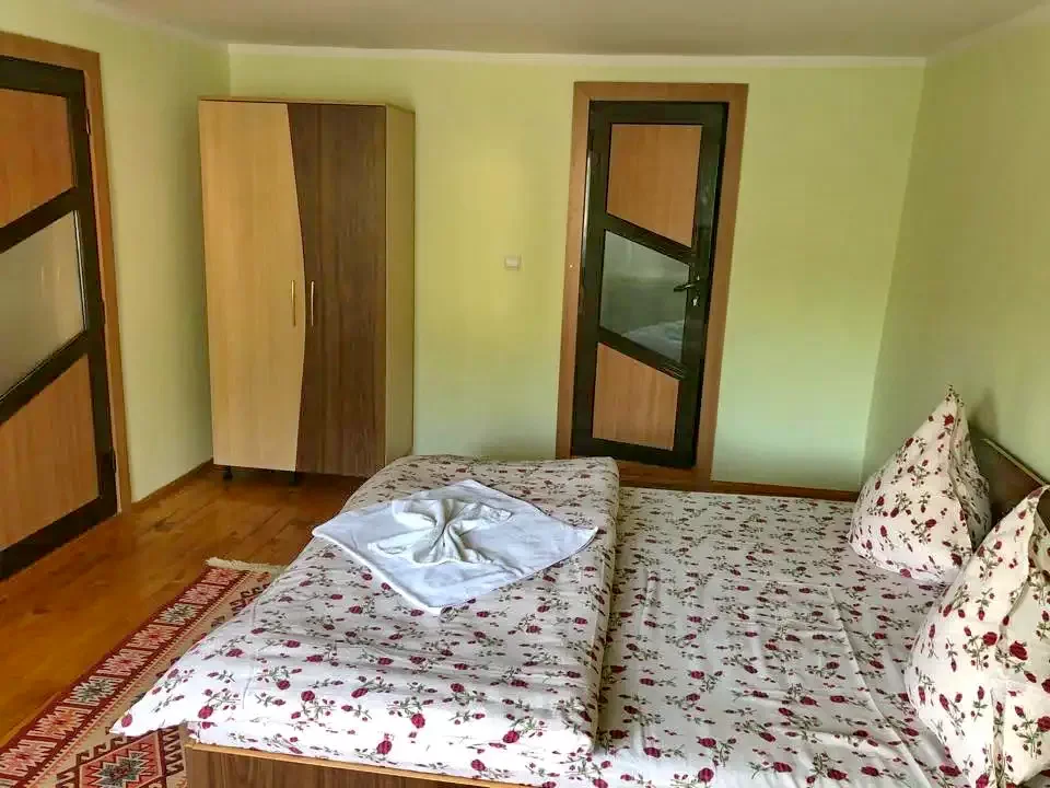 Moieciu de Sus Cazare | Motel (K1375-35) Imaginea poate fi supusă drepturilor de autor. Se recomandă contactarea titularului drepturilor.