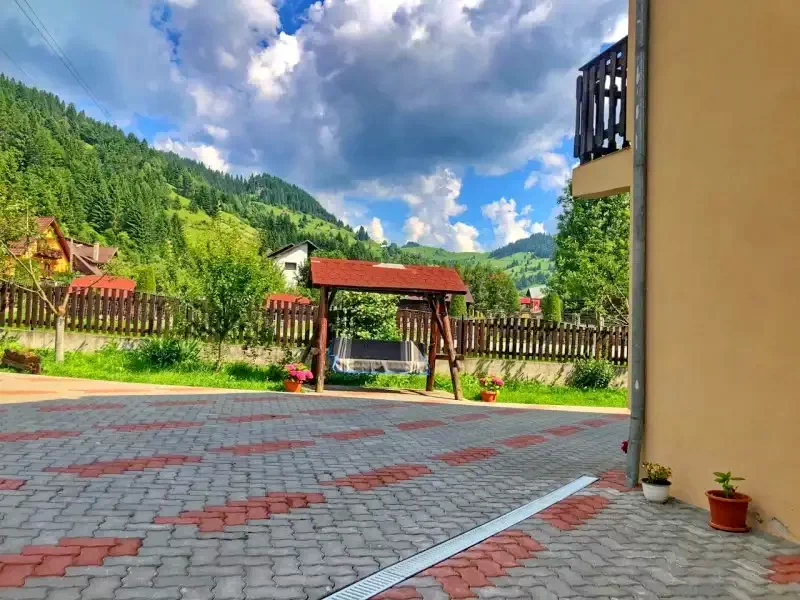 Moieciu de Sus Cazare | Motel (K1375-46) Imaginea poate fi supusă drepturilor de autor. Se recomandă contactarea titularului drepturilor.