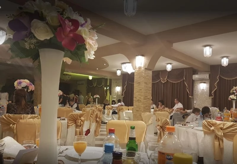 Zalău Cazare | Pensiune (K1479-4) Imaginea poate fi supusă drepturilor de autor. Se recomandă contactarea titularului drepturilor.
