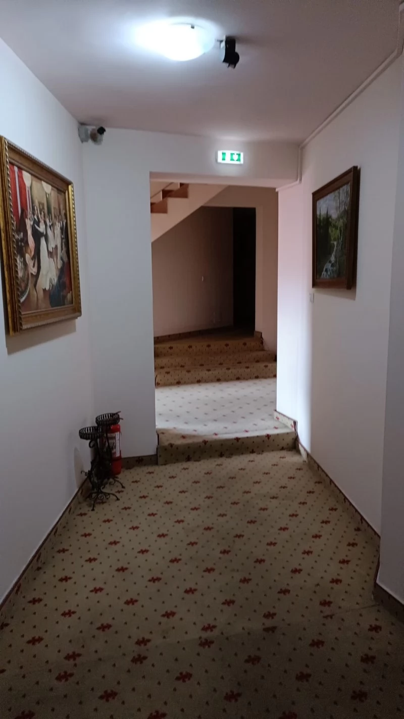 Zalău Cazare | Pensiune (K1479-5) Imaginea poate fi supusă drepturilor de autor. Se recomandă contactarea titularului drepturilor.