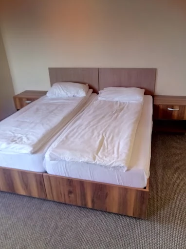 Zalău Cazare | Motel (K1479-11) Imaginea poate fi supusă drepturilor de autor. Se recomandă contactarea titularului drepturilor.