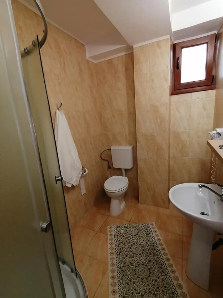 Zalău Cazare | Motel (K1479-46) Imaginea poate fi supusă drepturilor de autor. Se recomandă contactarea titularului drepturilor.