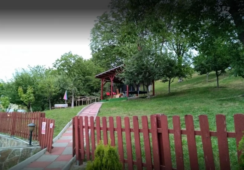 Zalău Cazare | Motel (K1479-52) Imaginea poate fi supusă drepturilor de autor. Se recomandă contactarea titularului drepturilor.