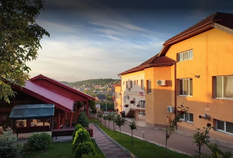 Zilah Szállás | Motel (K1479-54) A kép szerzői jogvédelem alatt állhat. Javasolt a kapcsolatfelvétel a jog tulajdonossal.