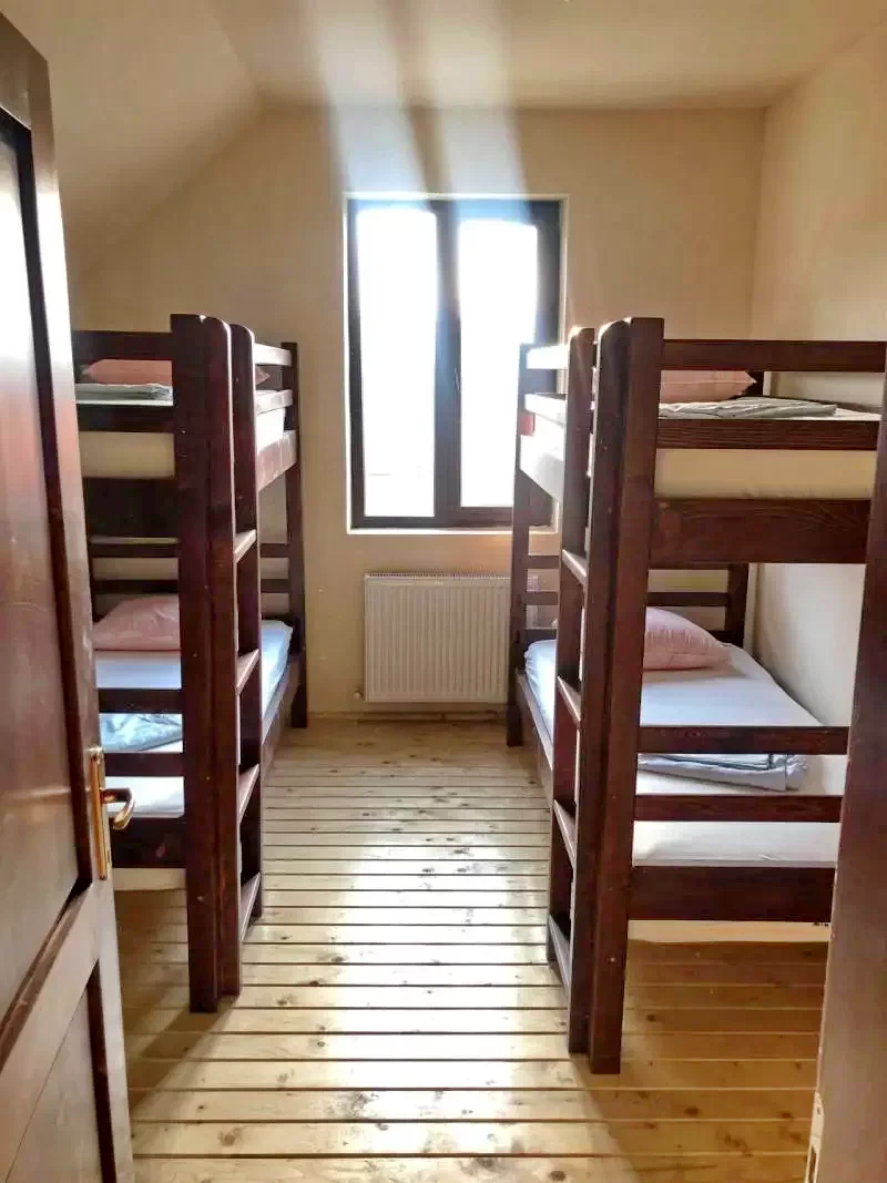 Mădăraș Cazare | Casă de oaspeți (K1202-7) Imaginea poate fi supusă drepturilor de autor. Se recomandă contactarea titularului drepturilor.