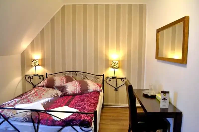 Timișoara Cazare | Motel (K0924-15) Imaginea poate fi supusă drepturilor de autor. Se recomandă contactarea titularului drepturilor.