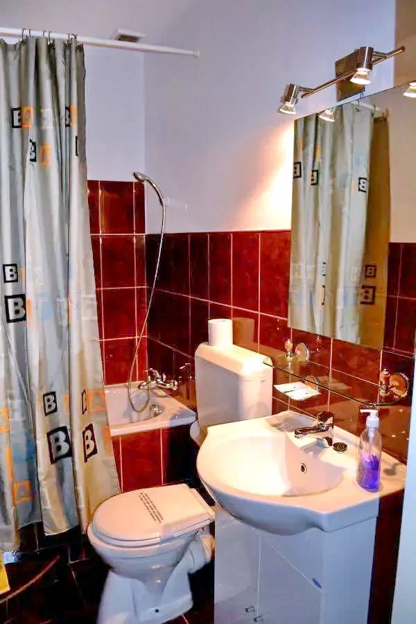 Timișoara Cazare | Motel (K0924-22) Imaginea poate fi supusă drepturilor de autor. Se recomandă contactarea titularului drepturilor.