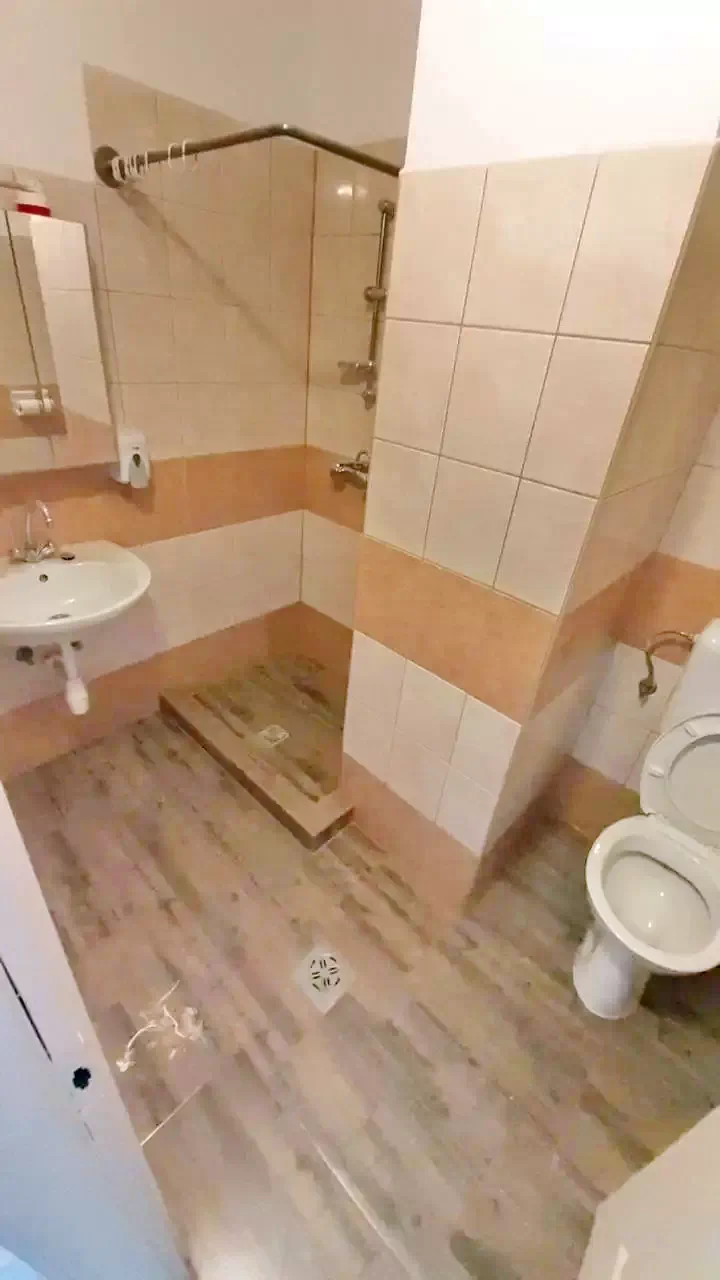  Cazare | Sat de vacanță (K0239-16) Imaginea poate fi supusă drepturilor de autor. Se recomandă contactarea titularului drepturilor.