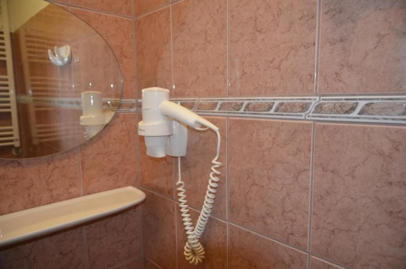 Budapesta Cazare | Motel (K0381-16) Imaginea poate fi supusă drepturilor de autor. Se recomandă contactarea titularului drepturilor.