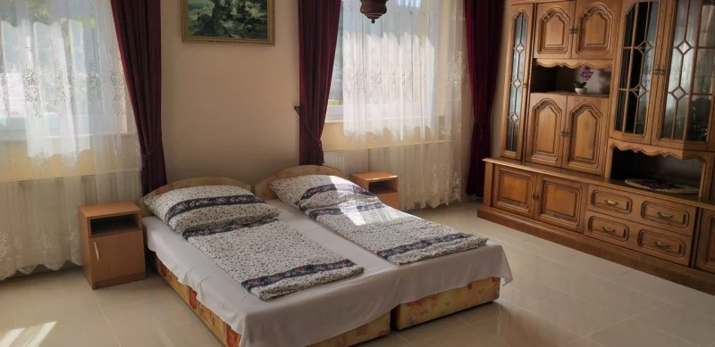  Cazare | Hotel**** (K1573-6) Imaginea poate fi supusă drepturilor de autor. Se recomandă contactarea titularului drepturilor.