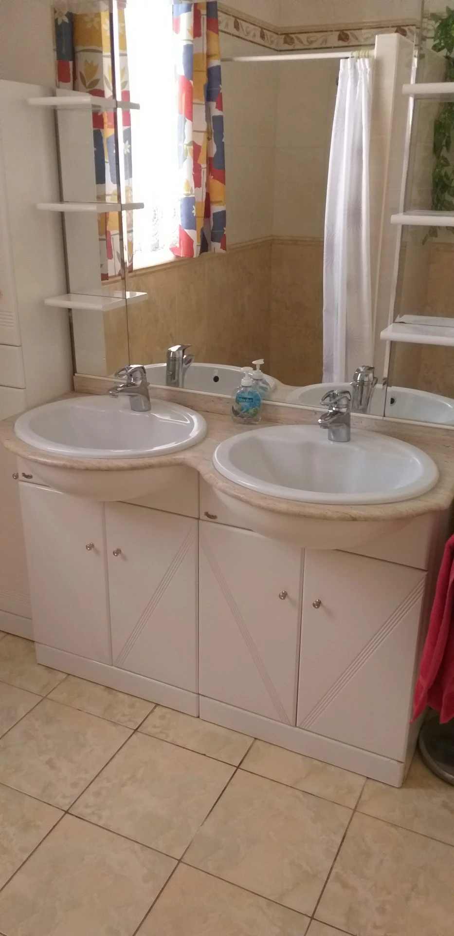  Cazare | Hotel**** (K1573-11) Imaginea poate fi supusă drepturilor de autor. Se recomandă contactarea titularului drepturilor.