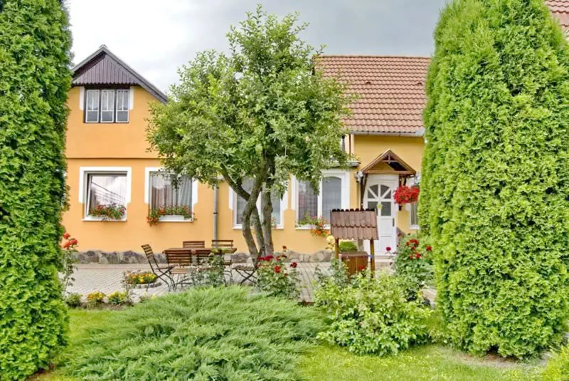 Odorheiu Secuiesc Cazare | Pensiune (K0274-33) Imaginea poate fi supusă drepturilor de autor. Se recomandă contactarea titularului drepturilor. Odorheiu Secuiesc Cazare | Pensiune (K0274-33) Imaginea poate fi supusă drepturilor de autor. Se recomandă contactarea titularului drepturilor.