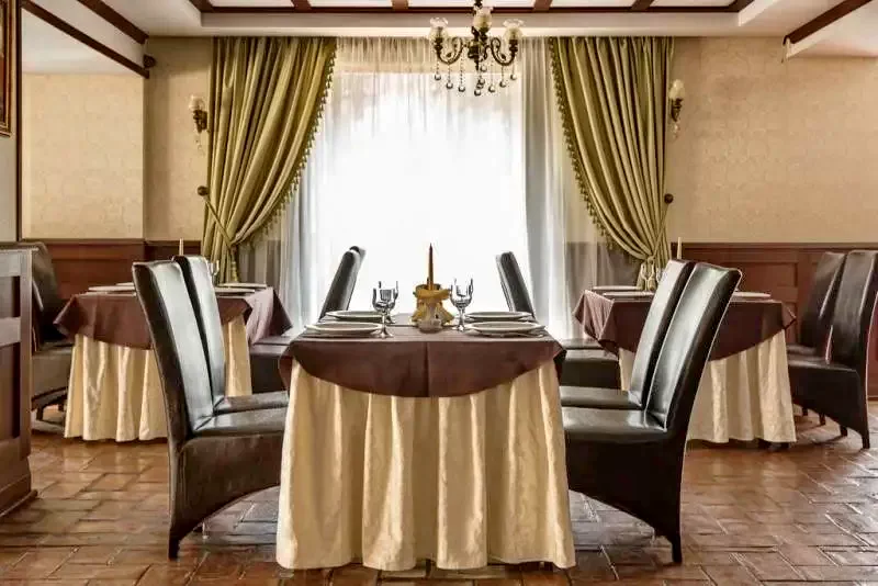 Alsótömös Szállás | Hotel*** (K1276-3) A kép szerzői jogvédelem alatt állhat. Javasolt a kapcsolatfelvétel a jog tulajdonossal. Alsótömös Szállás | Hotel*** (K1276-3) A kép szerzői jogvédelem alatt állhat. Javasolt a kapcsolatfelvétel a jog tulajdonossal.