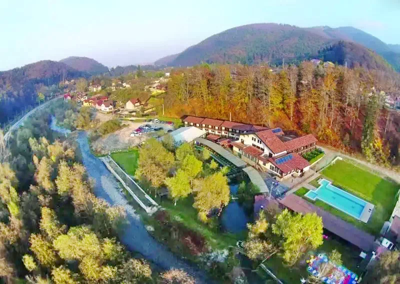 Timișu de Jos Cazare | Pensiune turistică (K1276-7) Imaginea poate fi supusă drepturilor de autor. Se recomandă contactarea titularului drepturilor.