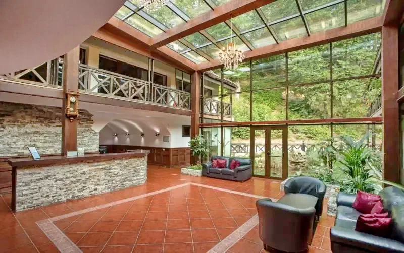 Alsótömös Szállás | Hotel*** (K1276-9) A kép szerzői jogvédelem alatt állhat. Javasolt a kapcsolatfelvétel a jog tulajdonossal. Alsótömös Szállás | Hotel*** (K1276-9) A kép szerzői jogvédelem alatt állhat. Javasolt a kapcsolatfelvétel a jog tulajdonossal.