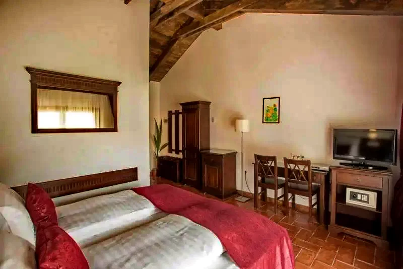 Alsótömös Szállás | Hotel*** (K1276-14) A kép szerzői jogvédelem alatt állhat. Javasolt a kapcsolatfelvétel a jog tulajdonossal. Alsótömös Szállás | Hotel*** (K1276-14) A kép szerzői jogvédelem alatt állhat. Javasolt a kapcsolatfelvétel a jog tulajdonossal.