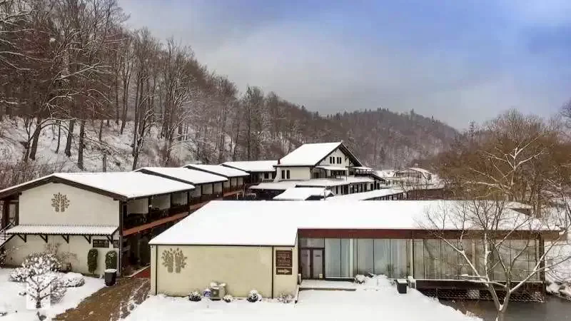 Alsótömös Szállás | Hotel*** (K1276-51) A kép szerzői jogvédelem alatt állhat. Javasolt a kapcsolatfelvétel a jog tulajdonossal. Alsótömös Szállás | Hotel*** (K1276-51) A kép szerzői jogvédelem alatt állhat. Javasolt a kapcsolatfelvétel a jog tulajdonossal.