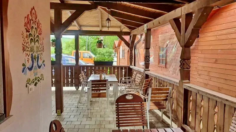 Lupeni Cazare | Motel (K0358-9) Imaginea poate fi supusă drepturilor de autor. Se recomandă contactarea titularului drepturilor.