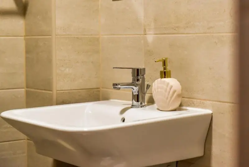 Lupeni Cazare | Motel (K0358-34) Imaginea poate fi supusă drepturilor de autor. Se recomandă contactarea titularului drepturilor.