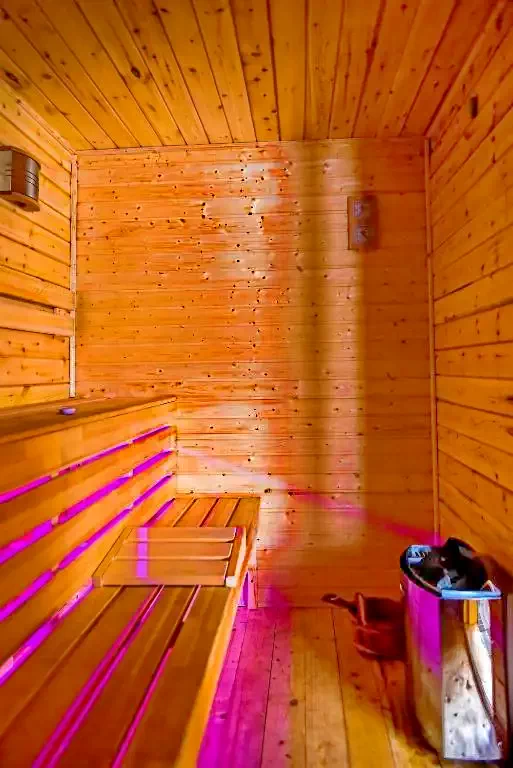 Lupeni Cazare | Motel (K0358-55) Imaginea poate fi supusă drepturilor de autor. Se recomandă contactarea titularului drepturilor.