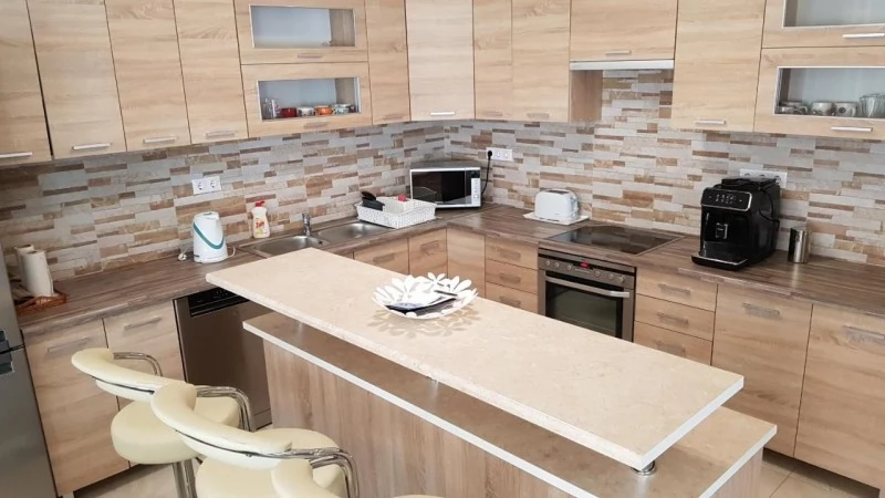 Gyula Szállás | Kulcsosház (K0797-20) A kép szerzői jogvédelem alatt állhat. Javasolt a kapcsolatfelvétel a jog tulajdonossal. Gyula Szállás | Kulcsosház (K0797-20) A kép szerzői jogvédelem alatt állhat. Javasolt a kapcsolatfelvétel a jog tulajdonossal.