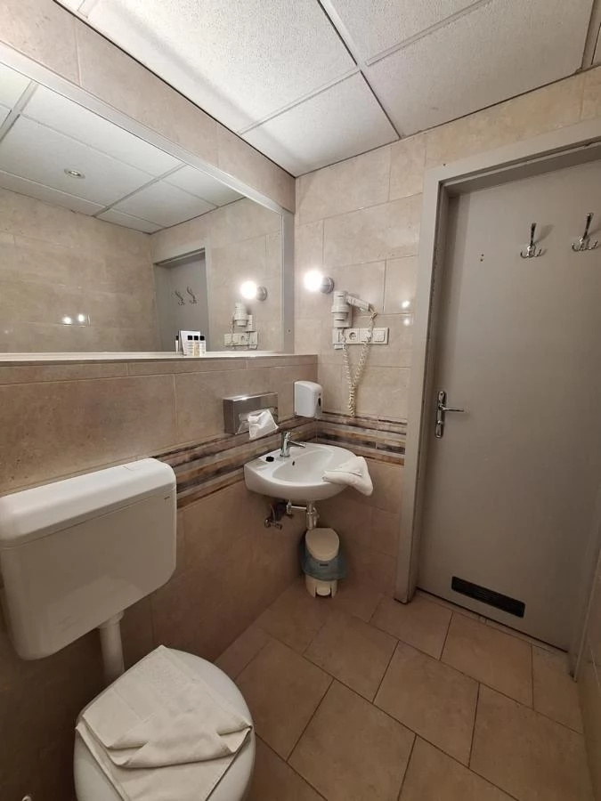 Eger Szállás | Hotel*** (K0180-11) A kép szerzői jogvédelem alatt állhat. Javasolt a kapcsolatfelvétel a jog tulajdonossal.