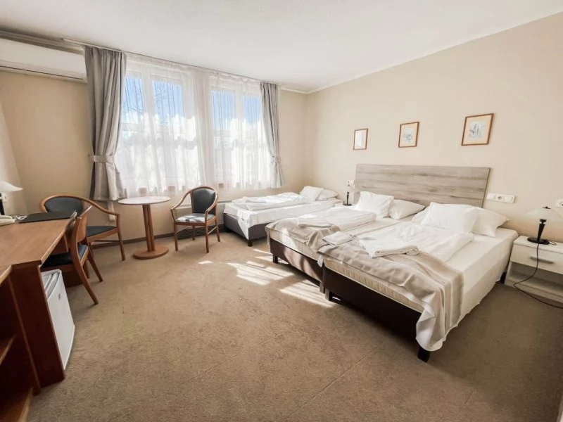 Eger Szállás | Hotel*** (K0180-49) A kép szerzői jogvédelem alatt állhat. Javasolt a kapcsolatfelvétel a jog tulajdonossal.