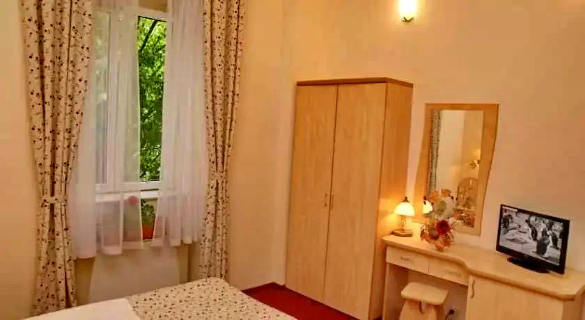 Băile Herculane Cazare | Hotel*** (K0867-16) Imaginea poate fi supusă drepturilor de autor. Se recomandă contactarea titularului drepturilor.