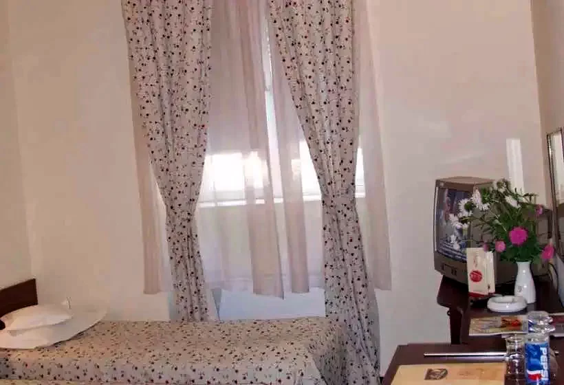 Băile Herculane Cazare | Hotel*** (K0867-17) Imaginea poate fi supusă drepturilor de autor. Se recomandă contactarea titularului drepturilor.