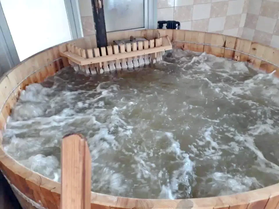 Ocna Șugatag Cazare | Motel (K1244-5) Imaginea poate fi supusă drepturilor de autor. Se recomandă contactarea titularului drepturilor.