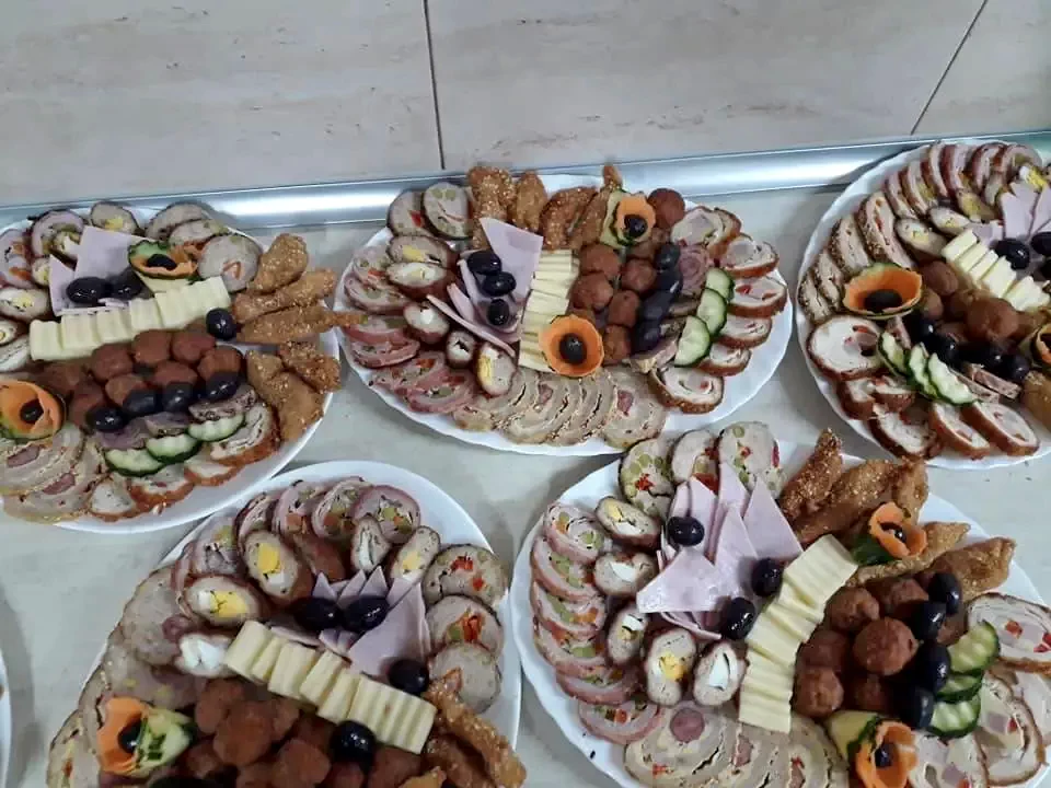 Ocna Șugatag Cazare | Motel (K1244-14) Imaginea poate fi supusă drepturilor de autor. Se recomandă contactarea titularului drepturilor.