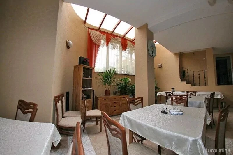 Nagyszeben Szállás | Panzió (K0543-2) A kép szerzői jogvédelem alatt állhat. Javasolt a kapcsolatfelvétel a jog tulajdonossal. Nagyszeben Szállás | Panzió (K0543-2) A kép szerzői jogvédelem alatt állhat. Javasolt a kapcsolatfelvétel a jog tulajdonossal.