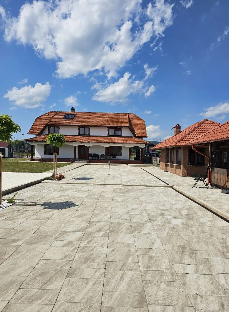 Farkaslaka Szállás | Kulcsosház (K1123-27) A kép szerzői jogvédelem alatt állhat. Javasolt a kapcsolatfelvétel a jog tulajdonossal.
