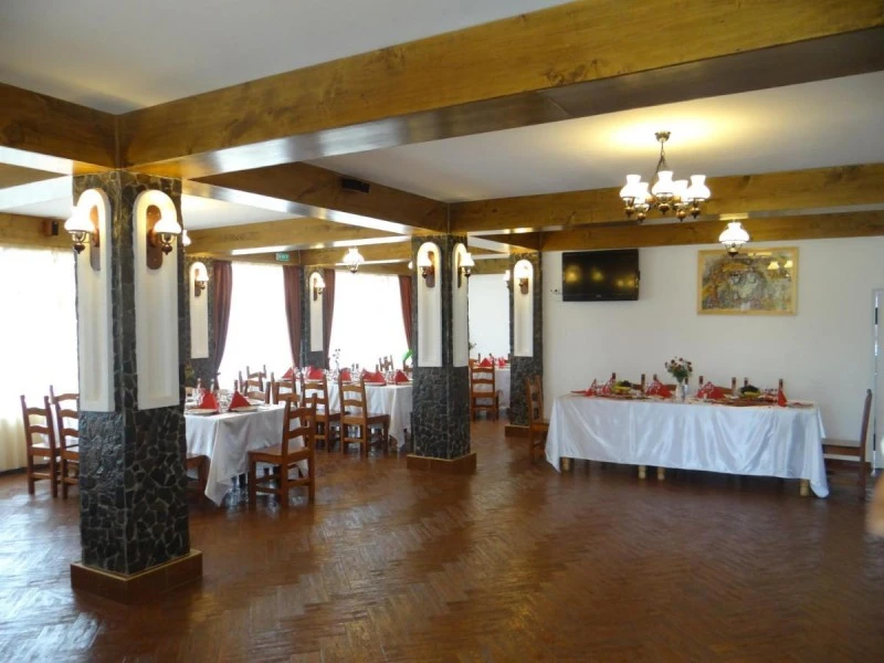  Szállás | Motel (K1270-6) A kép szerzői jogvédelem alatt állhat. Javasolt a kapcsolatfelvétel a jog tulajdonossal.