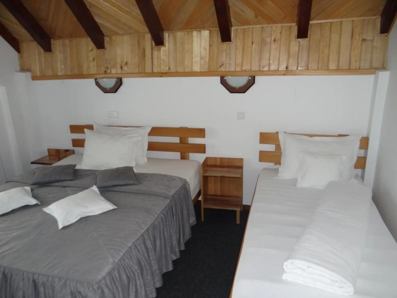 Corbeni Cazare | Motel (K1270-20) Imaginea poate fi supusă drepturilor de autor. Se recomandă contactarea titularului drepturilor.