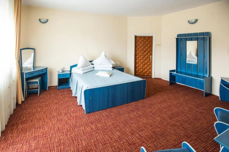 Karácsonkő Szállás | Hotel*** (K1574-8) A kép szerzői jogvédelem alatt állhat. Javasolt a kapcsolatfelvétel a jog tulajdonossal.