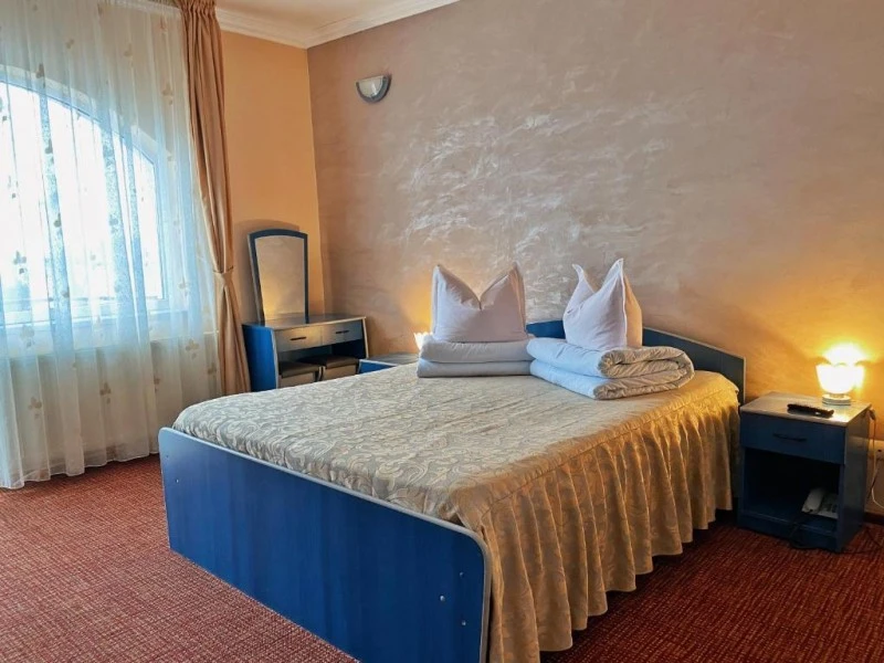 Karácsonkő Szállás | Hotel*** (K1574-37) A kép szerzői jogvédelem alatt állhat. Javasolt a kapcsolatfelvétel a jog tulajdonossal.
