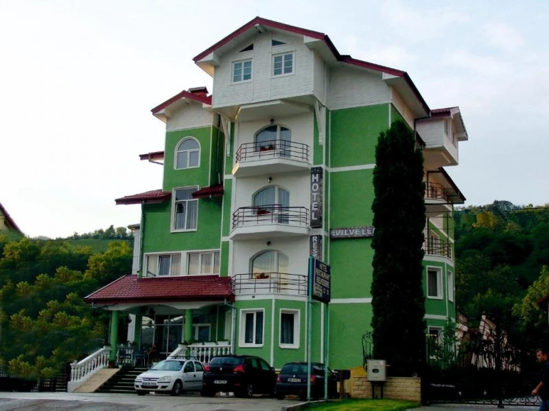 Piatra Neamț Cazare | Hotel*** (K1574-51) Imaginea poate fi supusă drepturilor de autor. Se recomandă contactarea titularului drepturilor.