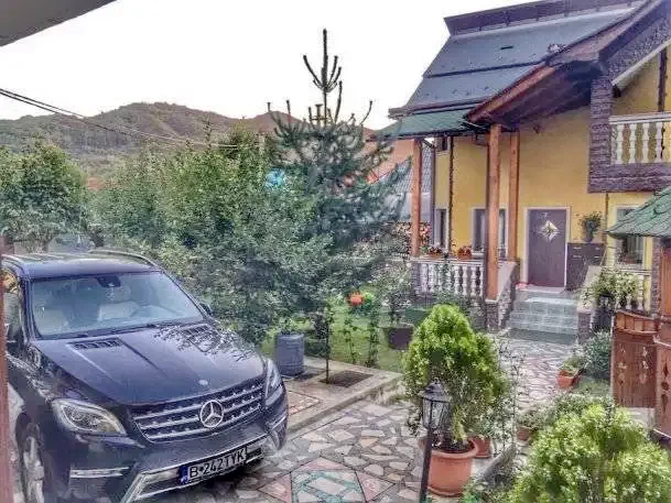 Vișeu de Sus Cazare | Hostel (K1237-1) Imaginea poate fi supusă drepturilor de autor. Se recomandă contactarea titularului drepturilor.