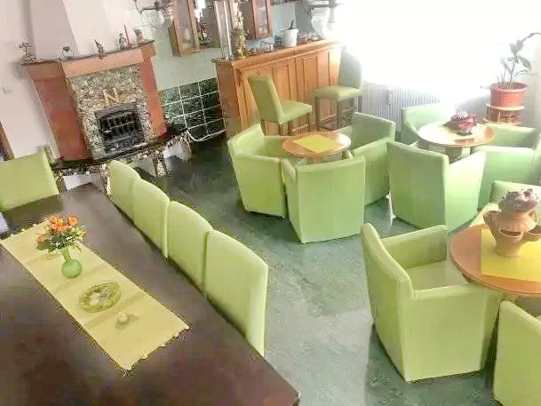 Vișeu de Sus Cazare | Motel (K1237-3) Imaginea poate fi supusă drepturilor de autor. Se recomandă contactarea titularului drepturilor.