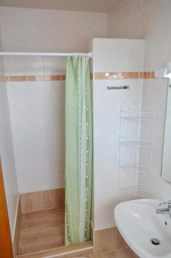 Hajdúszoboszló Szállás | Üdülőfalu (K0338-10) A kép szerzői jogvédelem alatt állhat. Javasolt a kapcsolatfelvétel a jog tulajdonossal.