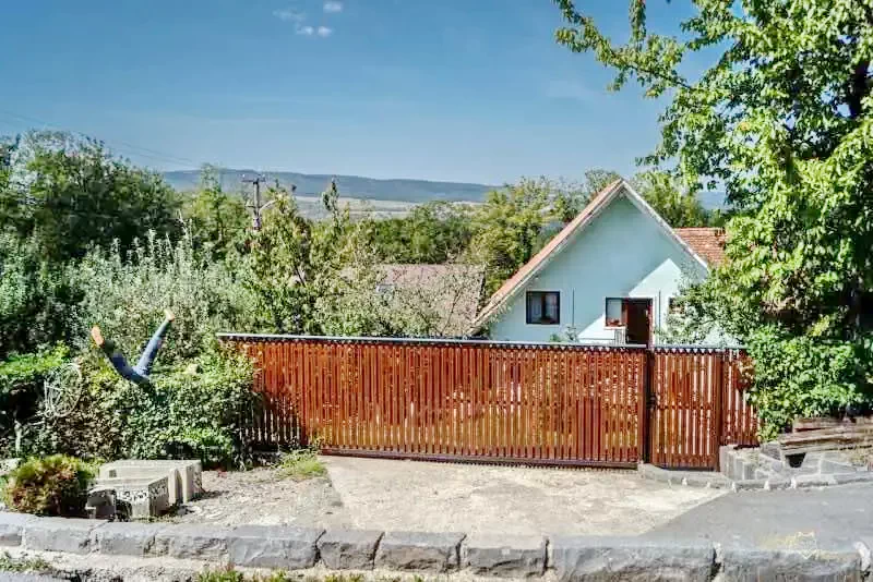Cazare Sovata - Casa de vacanță Gizella | Szováta - Gizella Vendégház. Imaginea poate fi supusă drepturilor de autor. Se recomandă contactarea titularului drepturilor.