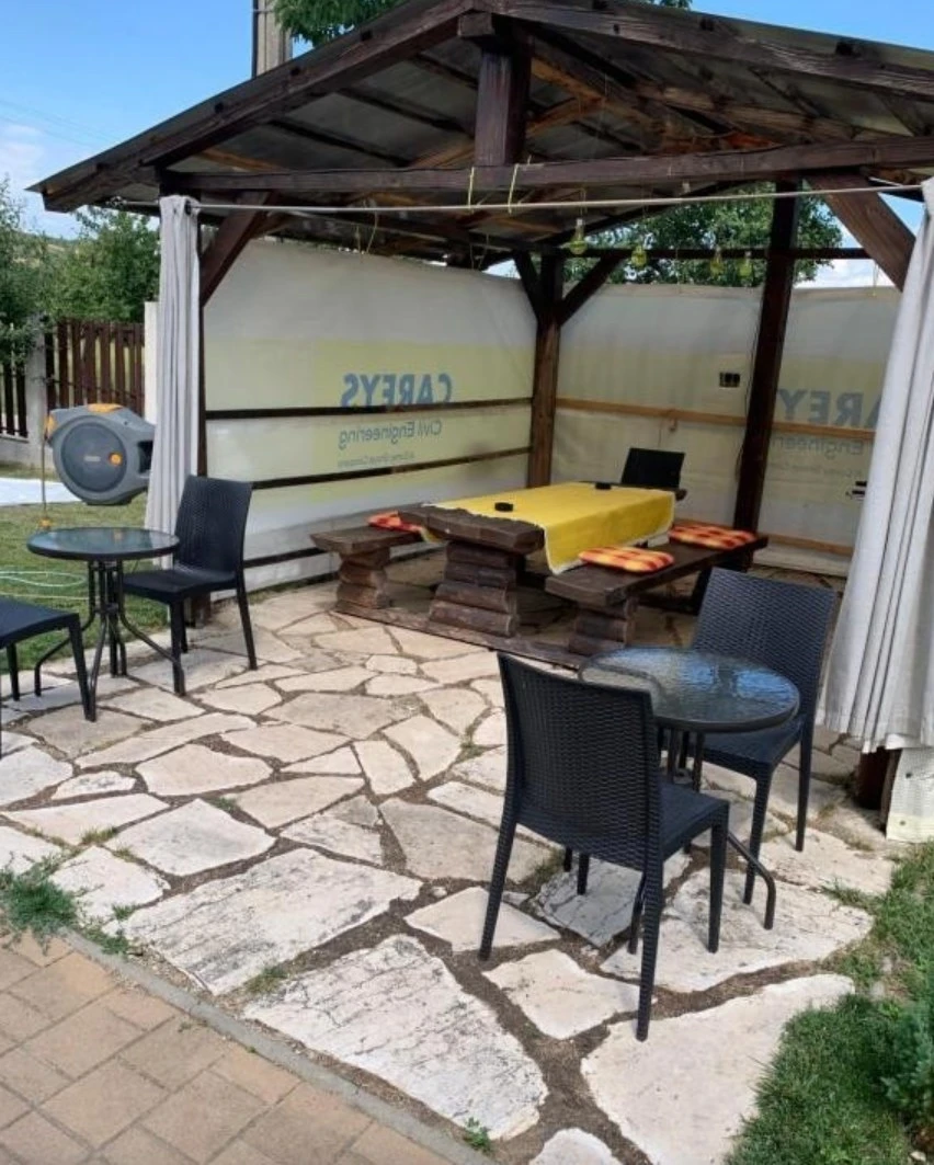 Sarmizegetusa Cazare | Casă de oaspeți (K1548-38) Imaginea poate fi supusă drepturilor de autor. Se recomandă contactarea titularului drepturilor. Sarmizegetusa Cazare | Casă de oaspeți (K1548-38) Imaginea poate fi supusă drepturilor de autor. Se recomandă contactarea titularului drepturilor.