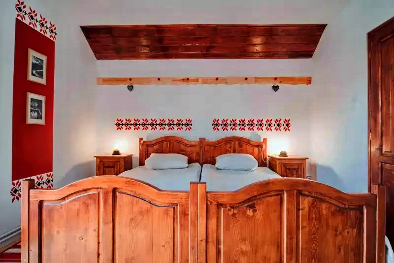 Rășinari Cazare | Motel (K1371-9) Imaginea poate fi supusă drepturilor de autor. Se recomandă contactarea titularului drepturilor.